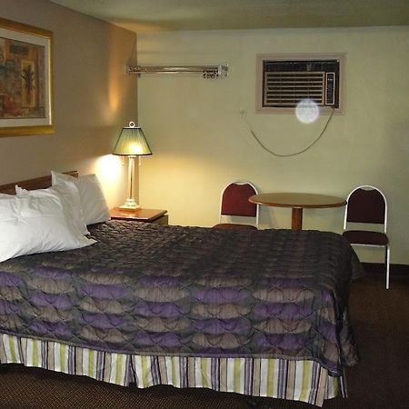 Trails West Motel South Hutchinson Kültér fotó