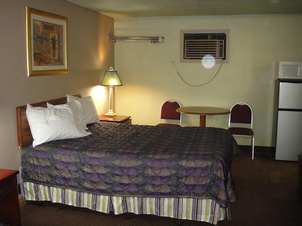Trails West Motel South Hutchinson Kültér fotó