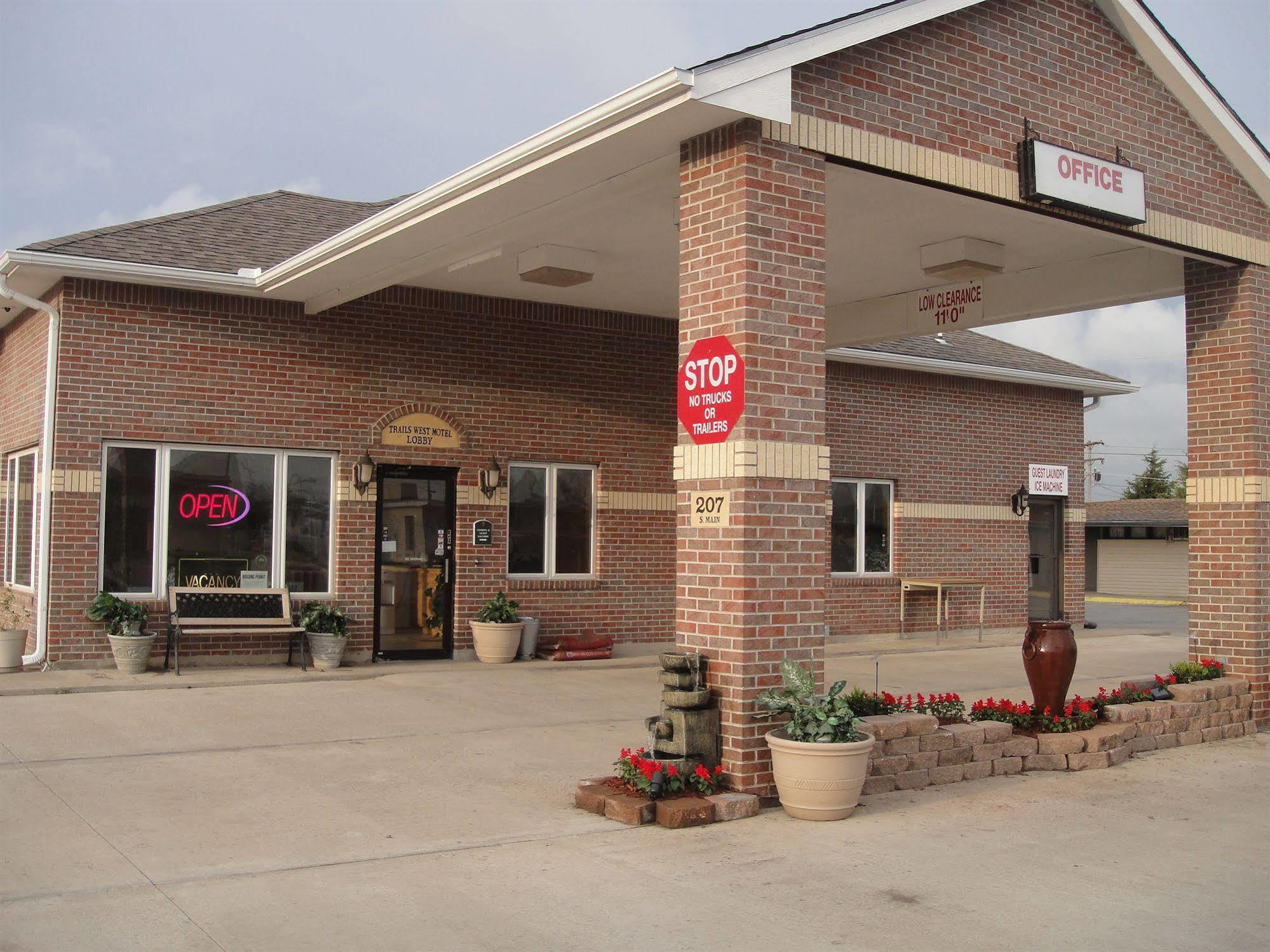 Trails West Motel South Hutchinson Kültér fotó